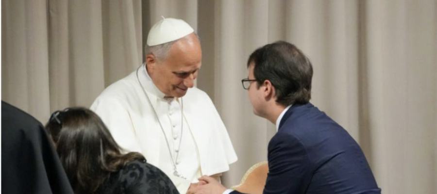 vivilinsv's tweet photo. What happens when the oldest moral voice on Earth meets the newest technology?

I unpacked the Pope’s historic encyclical & @AnthropicAI 's vision of "loving grace".

The bottomline - human dignity is larger than any algorithm & machines.  

What are your thoughts? Do share pls...😉