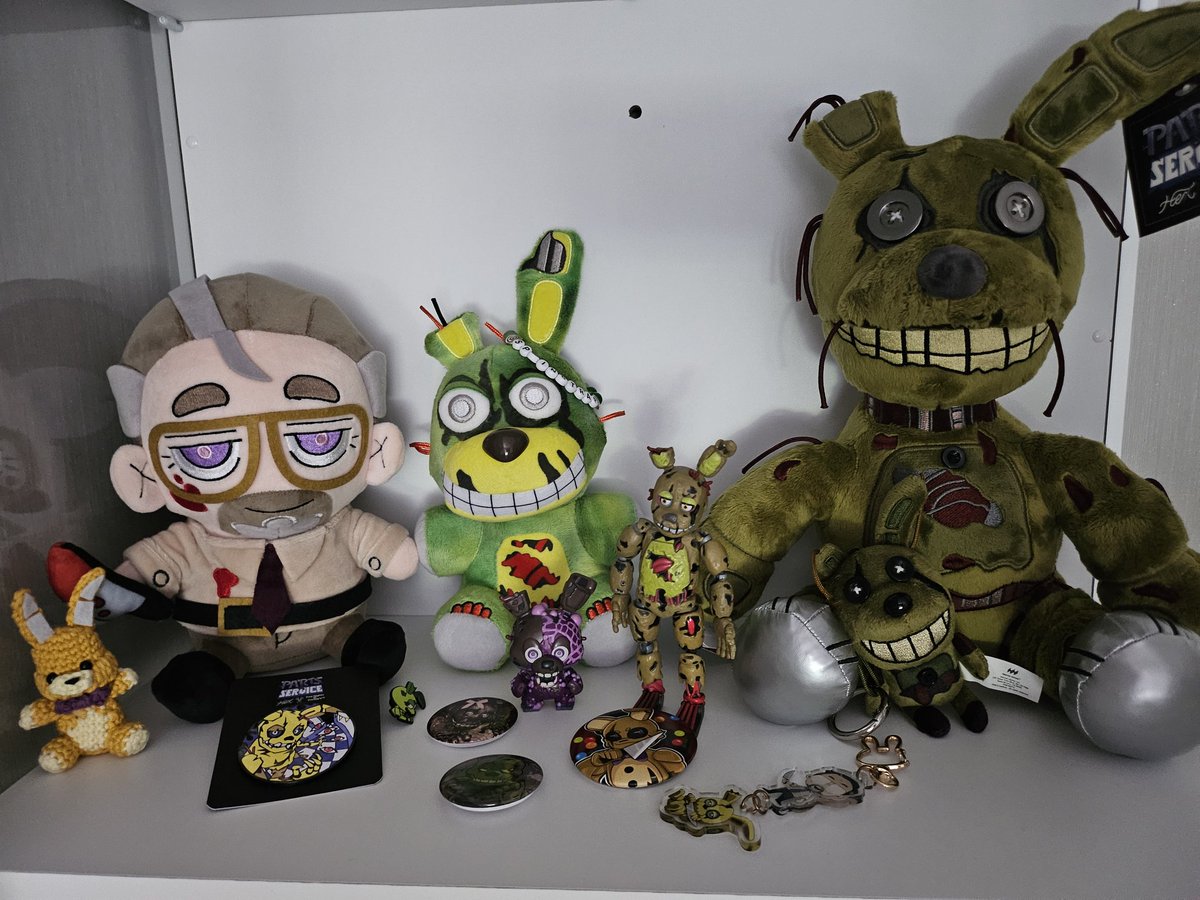 ST4RSTRVCK01's tweet photo. Guess who my all-time favorite character is (impossible) https://t.co/muyCjbgGBW