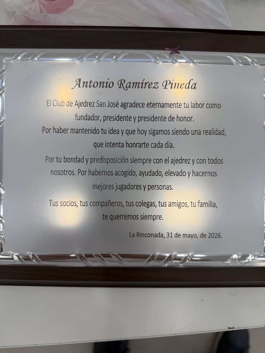 FranRodGom's tweet photo. El Club Ajedrez San José ha organizado hoy la 30 edición del Open de feria en la Hacienda Santa Cruz. Además, esta edición ha sido muy emotiva por el recuerdo a uno de los socios imprescindibles de este club, Antonio Ramírez Pineda.
Enhorabuena a todos/as. https://t.co/kFVhsLCboM
