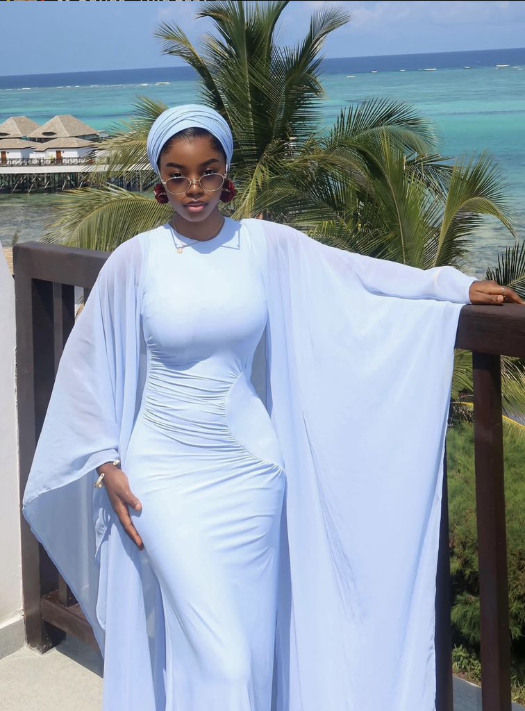 Chisomxoxo_'s tweet photo. Just know that you can be covered up and still be beautiful https://t.co/rqOA06ug5t