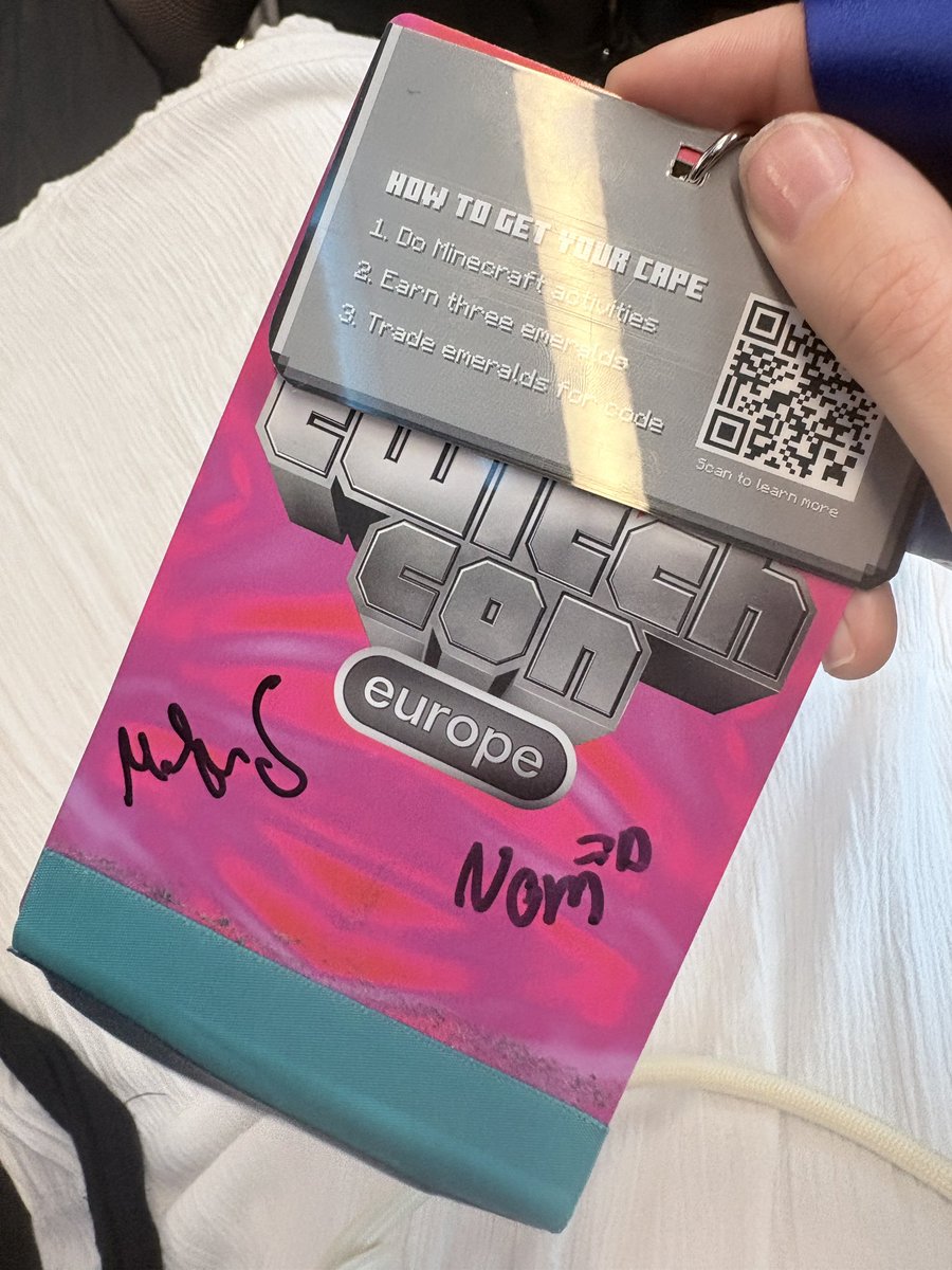 Liildreamy's tweet photo. Twitchcon was amazing, probably my reason to go to Berlin next year :). forgot to take photos because had a lot of fun and met so many nice people https://t.co/xaqxAixRXf