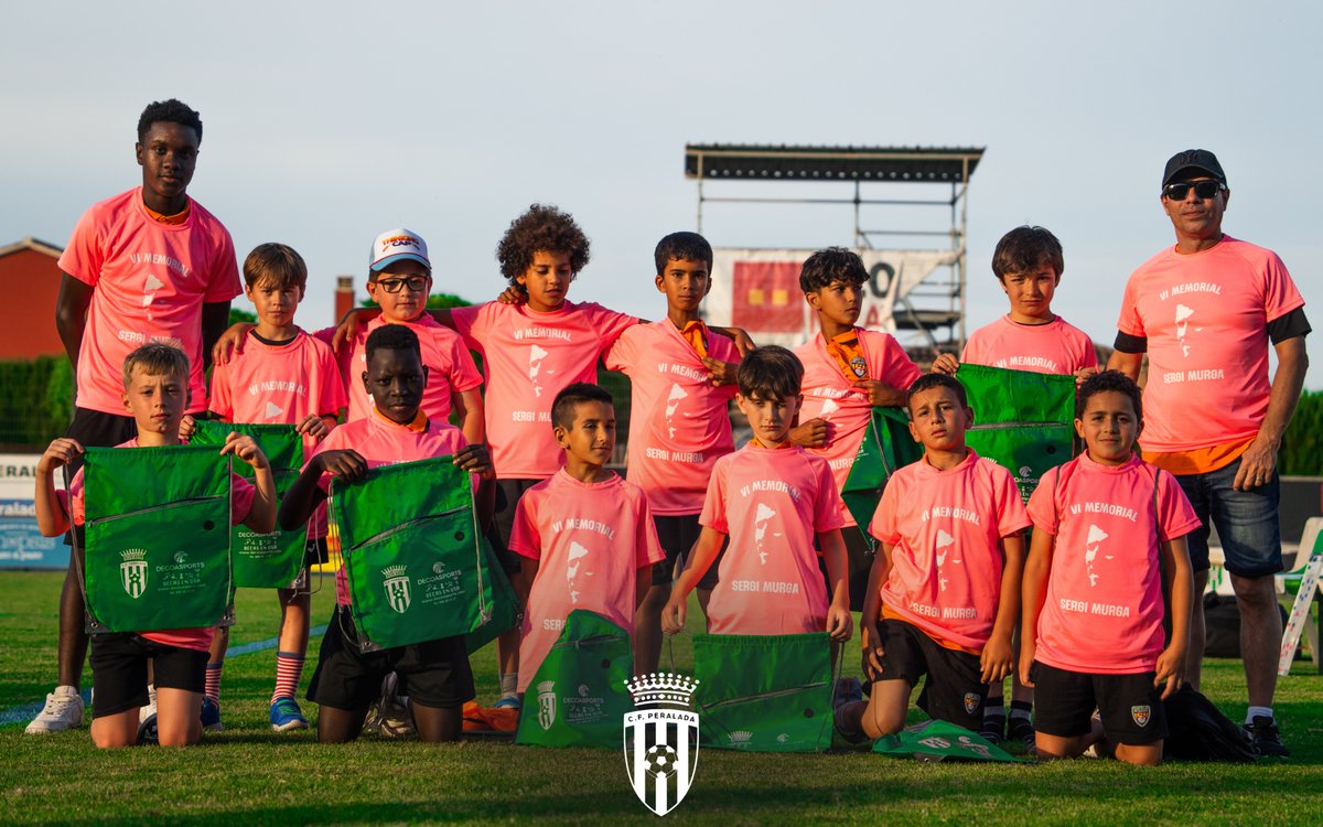 CFPeralada's tweet photo. Gràcies per compartir amb nosaltres una jornada plena de futbol, valors, convivència i records que ens acompanyaran sempre. ⚽✨

👏 Agraïment especial a: @supermontserrat • @aquabrava • @ajperalada • @decoasports • @futbolgolf • @copyesteve • @DiputacioGirona 👏 https://t.co/WHmV0SiPdY