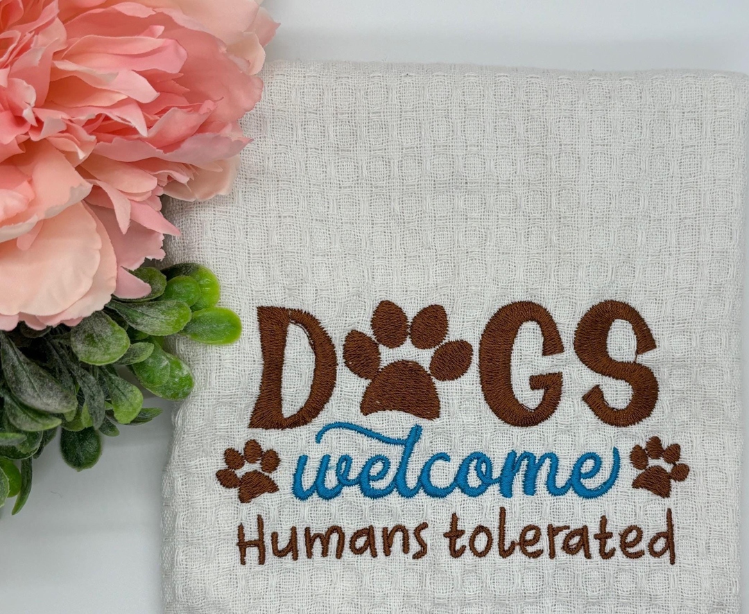 sewingfromsammy's tweet photo. Spice up your kitchen with a unique embroidered towel! Perfect for gifting or treating yourself. Style meets function. β¨ DMs open for custom orders! #EmbroideredTowel #KitchenDecor #PersonalizedGift #HomeDecorLover #KitchenStyle https://t.co/5HTTlbCFNk