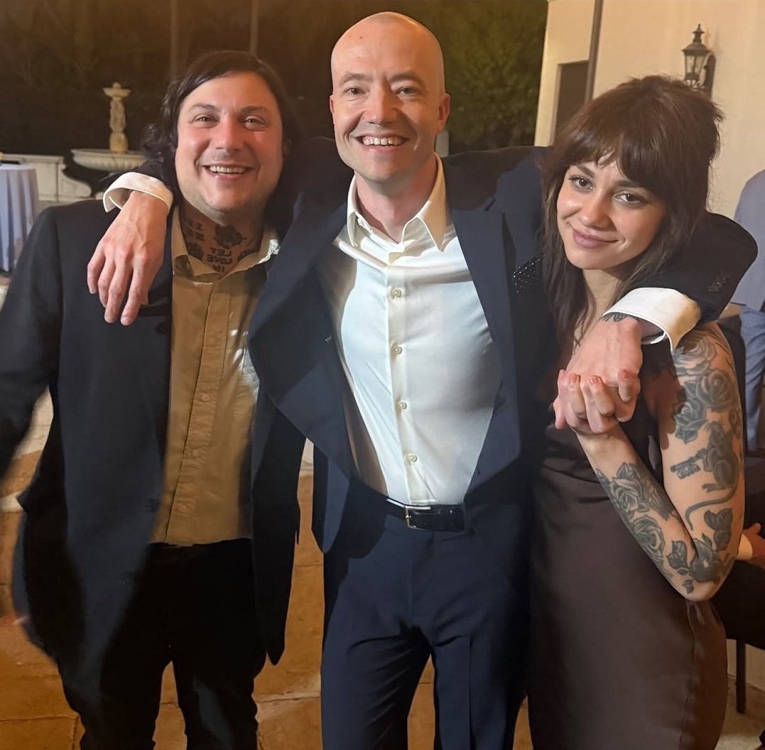 s0mn0lentt's tweet photo. foto completa 
anoche fue la boda de Kayleigh🤍

@  jeremyxbolm https://t.co/pBpxCmvmST