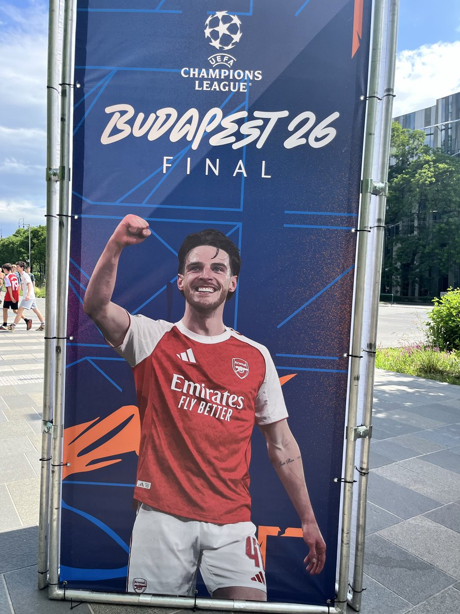 JanJajson's tweet photo. So proud of this team❤️ It is always gutting to miss out on the biggest trophy in club football on penalties but that’s football. Despite the result I loved everything about yesterday, such a joyful day with soo many fellow Gunners🤜🤛 https://t.co/F46qNhyq07