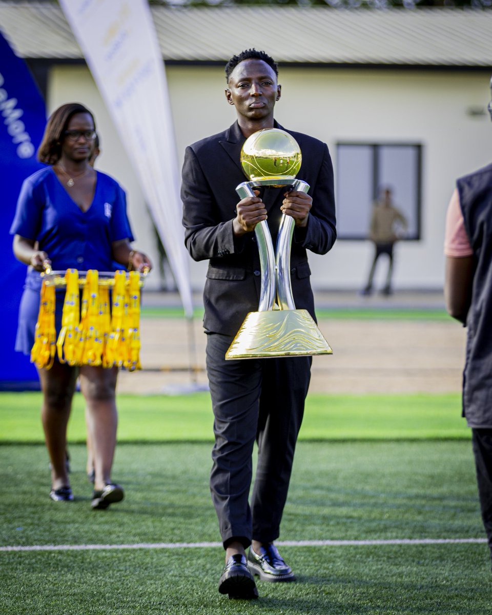 aprfcofficial's tweet photo. A walk of pride and greatness 🏆✨
Club legend BUTERA ANDREW proudly carries the BK PRO LEAGUE CHAMPIONS TROPHY to the players 👏 
A symbol of hard work, passion, and glory. 👏🖤🤍

#APRFC #CLUBGIANT https://t.co/XCmoEfJ1ef