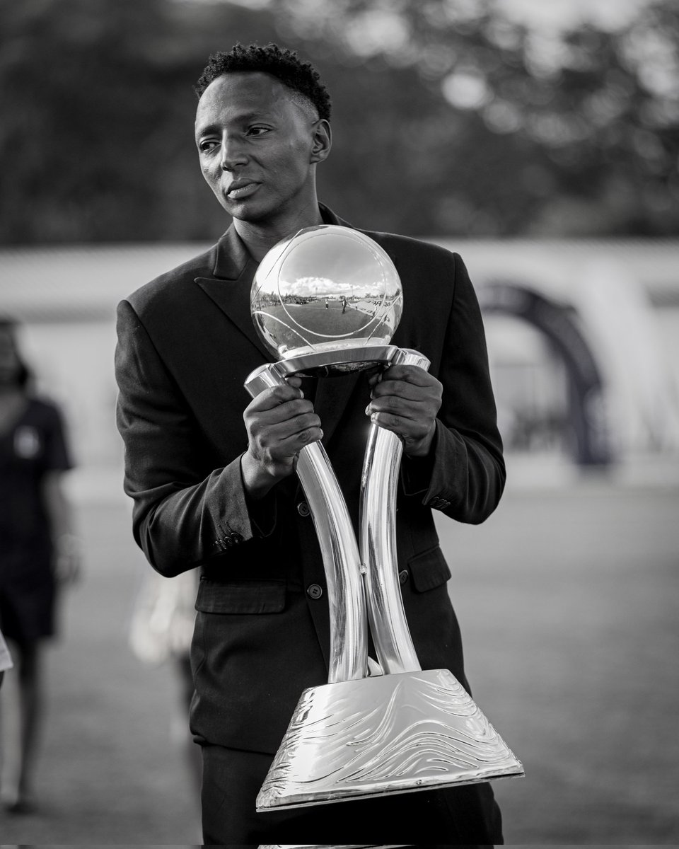 aprfcofficial's tweet photo. A walk of pride and greatness 🏆✨
Club legend BUTERA ANDREW proudly carries the BK PRO LEAGUE CHAMPIONS TROPHY to the players 👏 
A symbol of hard work, passion, and glory. 👏🖤🤍

#APRFC #CLUBGIANT https://t.co/XCmoEfJ1ef