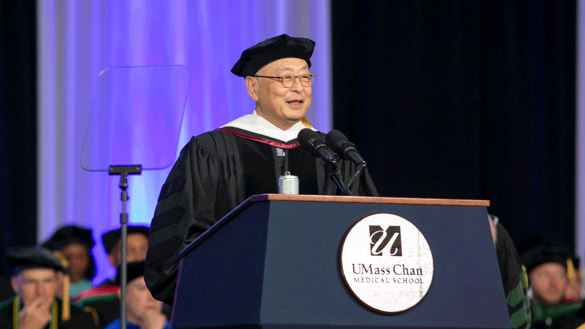 UMassChan's tweet photo. “We must now reclaim a workable balance between medicine as a technological feat and medicine as a humane endeavor."

Venture capitalist, scientist and philanthropist Gerald Chan delivered the 53rd Commencement address to the Class of 2026 @UMassChan. #UMassChan2026 #UMass @UMass https://t.co/8Y1lPVRPCn