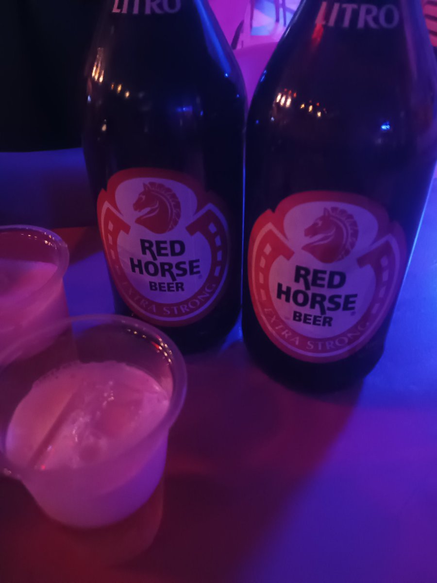 AverageGuyCVT's tweet photo. Na bored sa bahay kaya nag inom nalang.... Tara shot. https://t.co/ny6zzetEH6