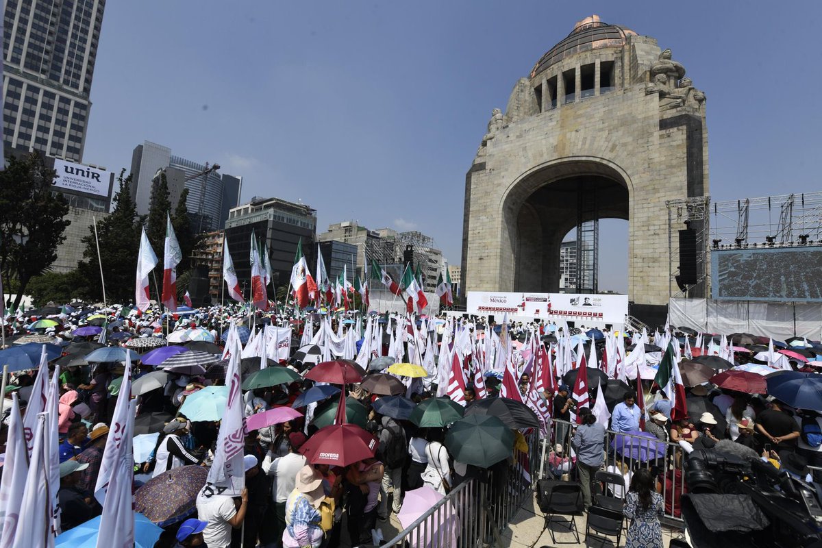 ivan_escalante's tweet photo. Sigan de cerca el mensaje de la Presidenta @Claudiashein desde el Monumento a la Revolución. 
📹 Acá la transmisión: https://t.co/Zy9rksCJCs

#ClaudiaDaResultados https://t.co/6CdmLFPbBy