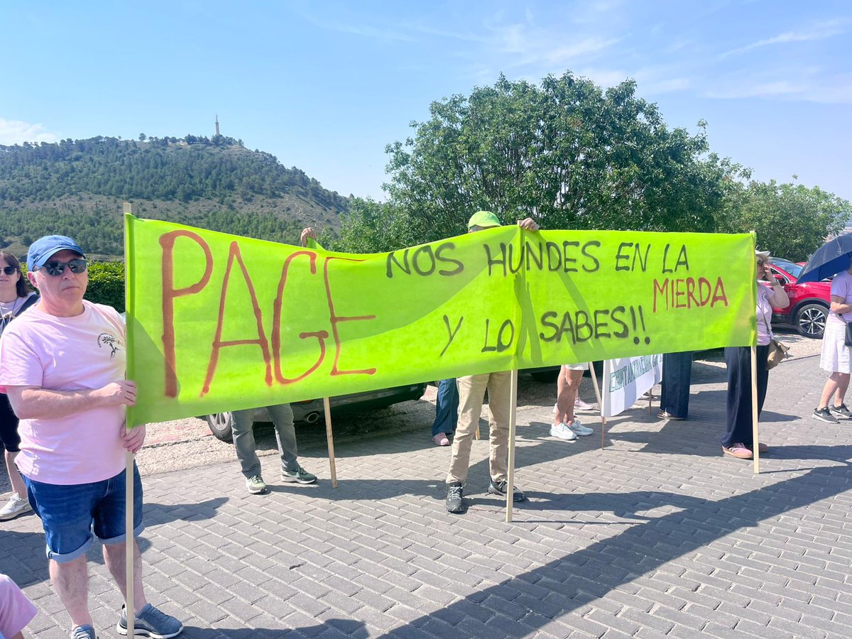SerraniaV's tweet photo. Seguimos diciendo NO a la macromierda en nuestra tierra
#StopGanaderíaIndustrial
#StopMacrogranjas 
#Nientupueblonienelmio https://t.co/LdRKHYacxU