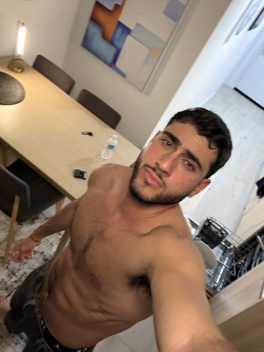 z tweet media