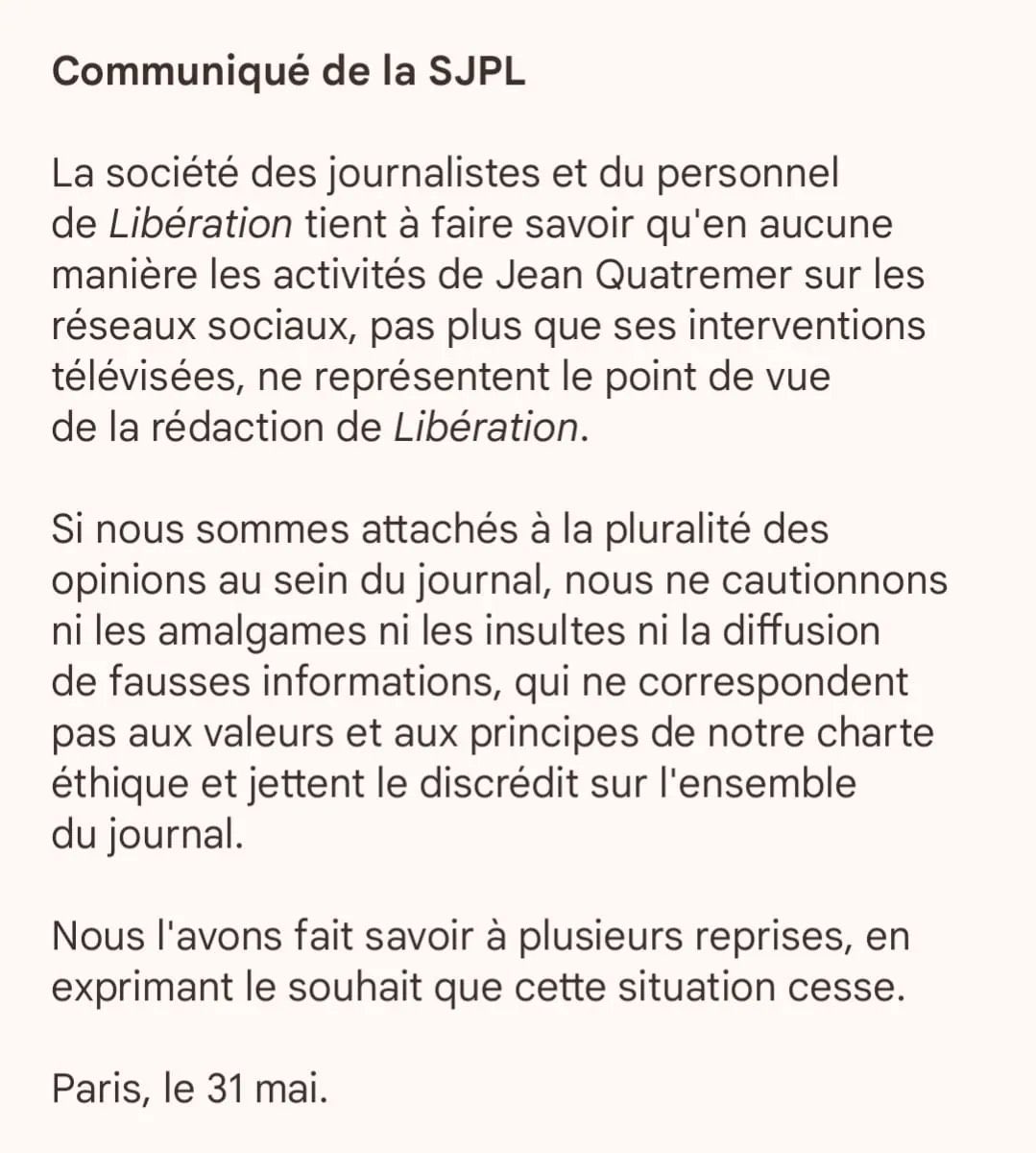 Jacques_Pezet's tweet photo. Communiqué de la Société des journalistes et du personnel de @libe. 

Parce que Jean Quatremer, qui se croit malin à mettre en photo de profil Hitler pour se moquer des personnes qui défendent les droits des Palestiniens, nous fout bien la gerbe aussi. https://t.co/maAGN2nAES