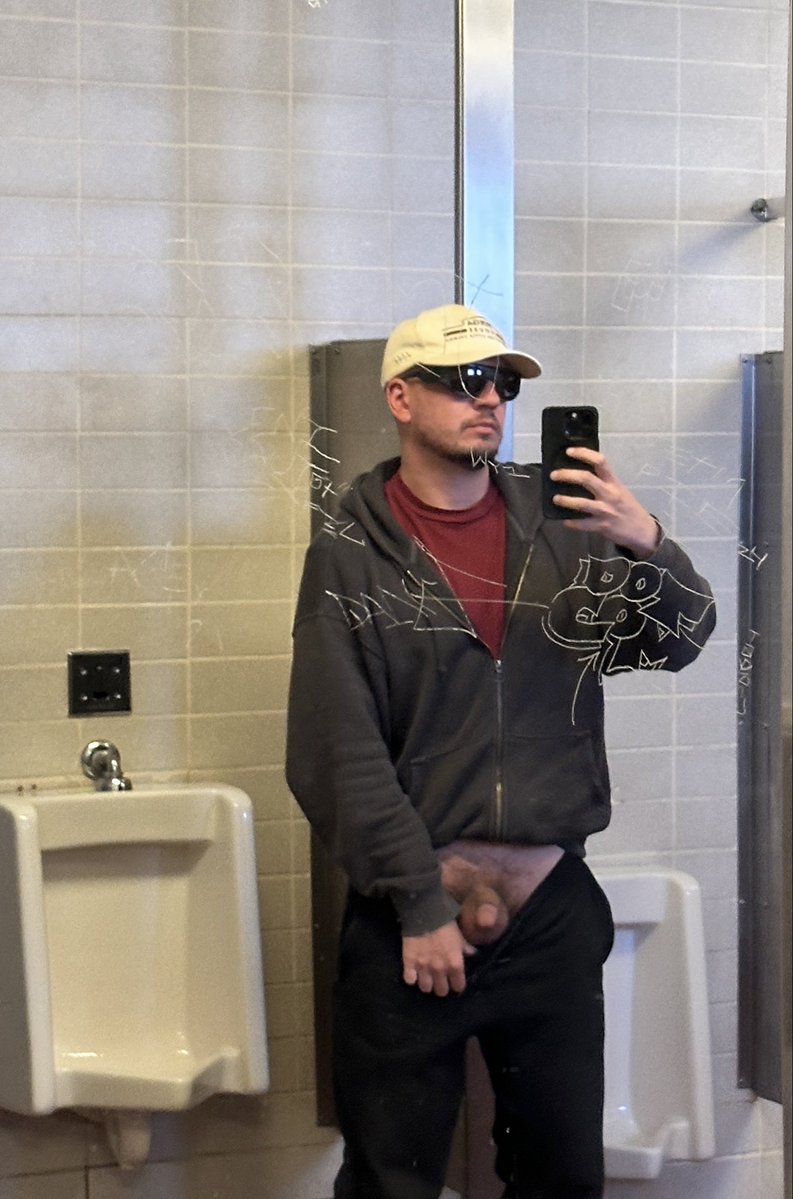 cole1039's tweet photo. RT if you like tiny dick https://t.co/NALRPGtk5U