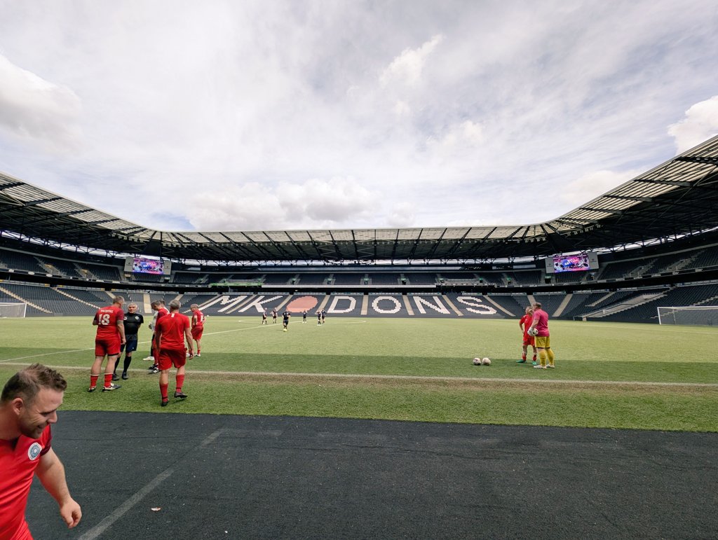 FootballCreatio's tweet photo. Note to self. If you are going to be put on the red team and try to go full Kinkladze, make sure the Georgia shirt you wear isn't 3 sizes too small and try it on beforehand 🫣

Can't wait for the @FA_Veterans_FC 

NOT! https://t.co/k0pFGGS3iZ
