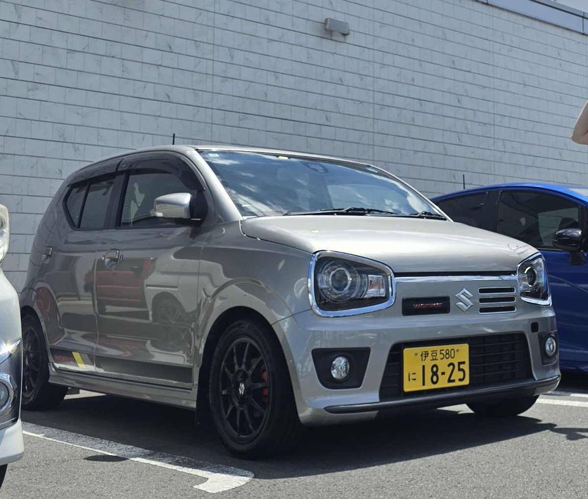 renault178's tweet photo. やはりシルバー https://t.co/wS0JQFGhxp