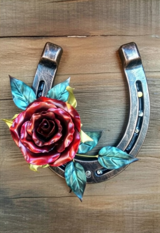 CoppersmithSTUs's tweet photo. Got a wild hair and wanna start makin' these..
What you think, should these make it to the booth for the 2027 Season?
Could use used horse shoes from the joust horses OR do shoes from Patrons own horses.. 
(Pics are mock-ups) https://t.co/sppehlDtMK