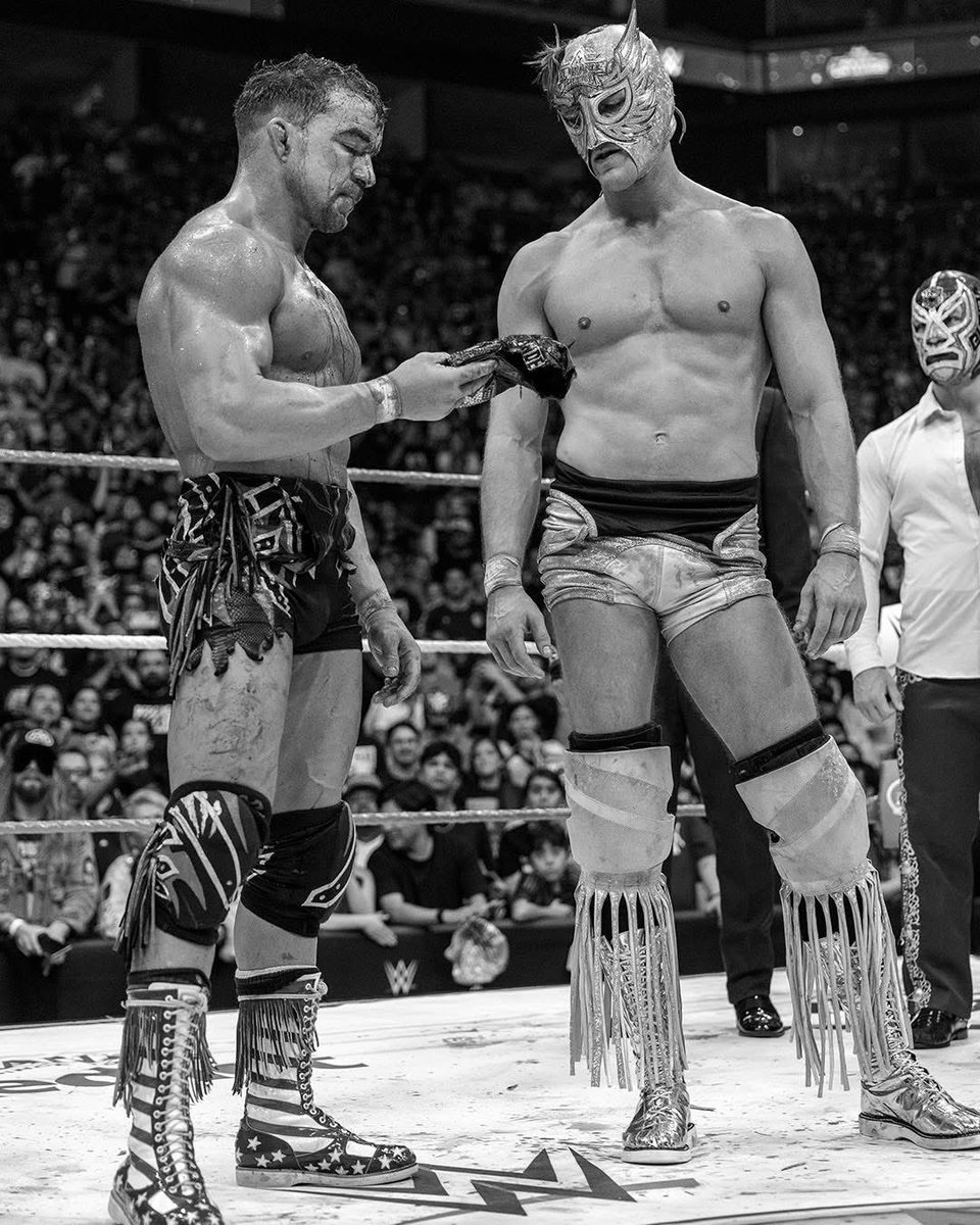 decaraalasluces's tweet photo. 🔥 ¡El Grande Americano vs El "Original" El Grande Americano! 🔥 https://t.co/6KB8WtZisn