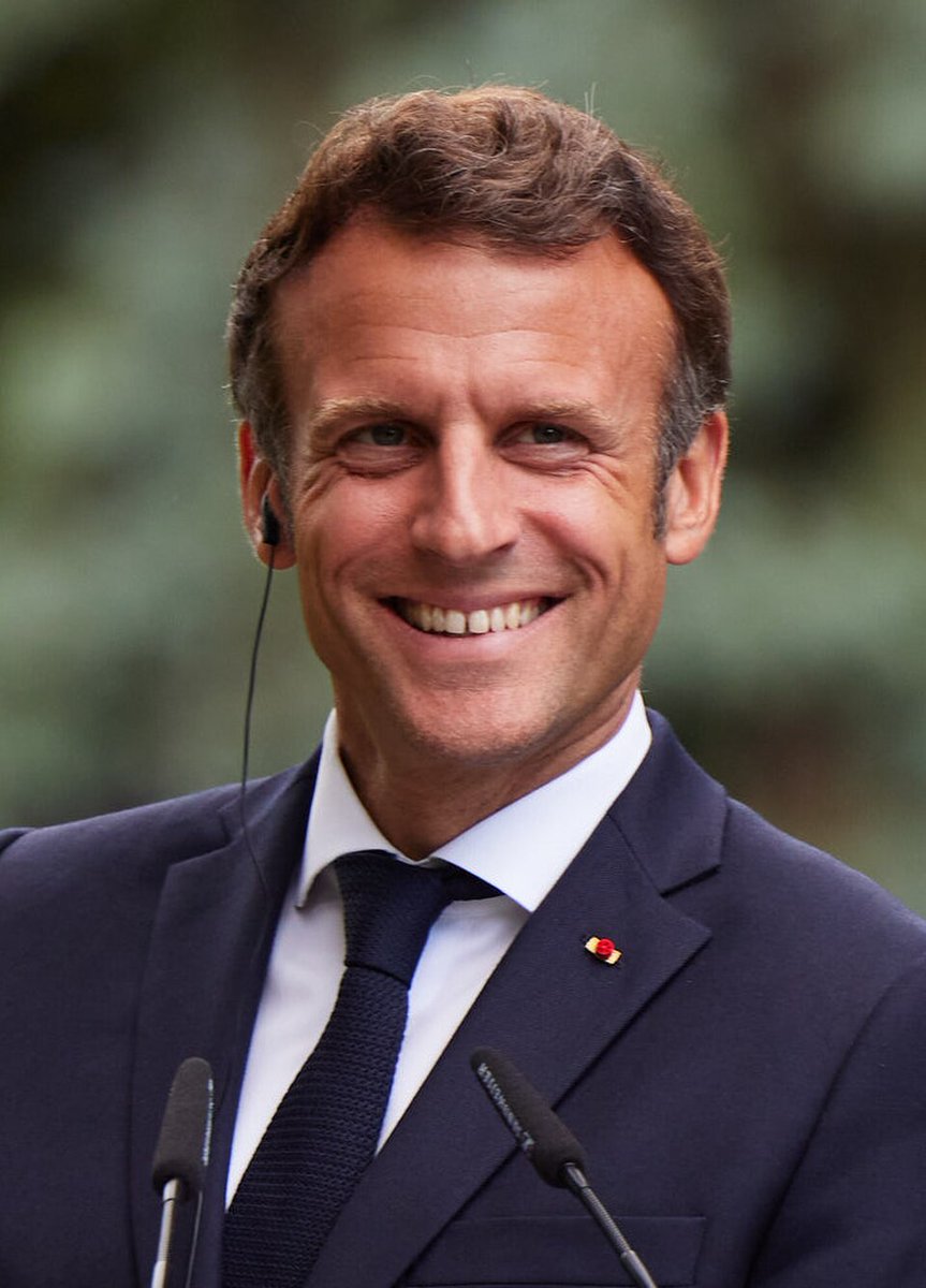 GlobalStatsX's tweet photo. 🇫🇷 Presidents of France (1947–Present)

1. 🇫🇷 Vincent Auriol (1947–1954)
2. 🇫🇷 René Coty (1954–1959)
3. 🇫🇷 Charles de Gaulle (1959–1969)
4. 🇫🇷 Georges Pompidou (1969–1974)
5. 🇫🇷 Valéry Giscard d’Estaing (1974–1981)
6. 🇫🇷 François Mitterrand (1981–1995)
7. 🇫🇷 Jacques Chirac (1995–2007)
8. 🇫🇷 Nicolas Sarkozy (2007–2012)
9. 🇫🇷 François Hollande (2012–2017)
10. 🇫🇷 Emmanuel Macron (2017–Present)

📚 Source: Wikipedia