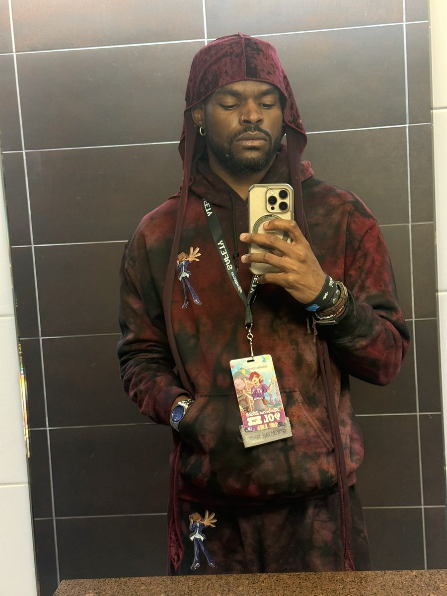 devon0's tweet photo. #momocon dump https://t.co/KoUcoAoc4A