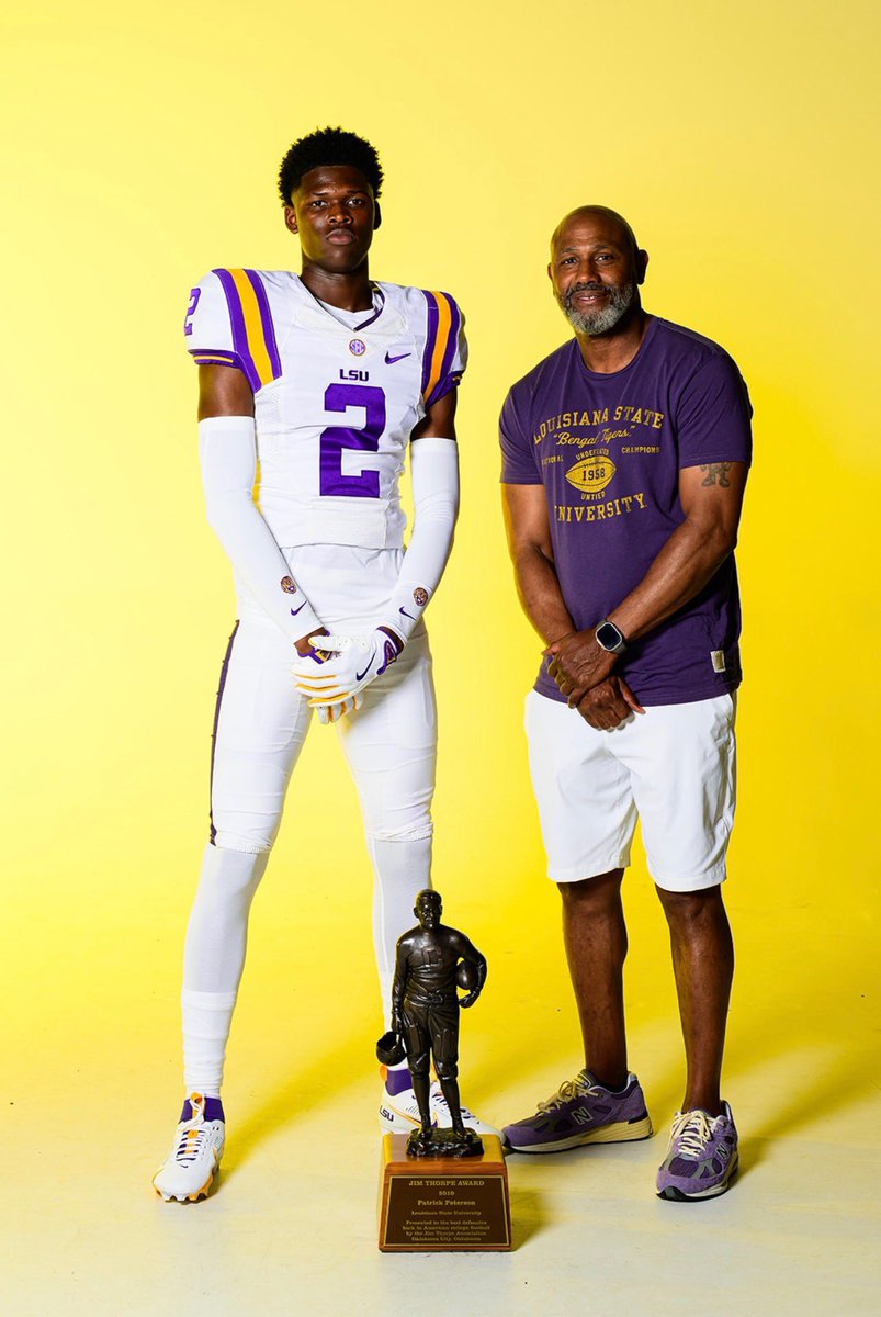 znagy20's tweet photo. Pulse Check: Baton Rouge is buzzing after a significant weekend on the recruiting trail for Lane Kiffin and the #LSU Tigers.

Now, there’s movement behind the scenes…

- Buzz on the No. 1 WR in America
- Commit Watch
- WR Big Board Taking Shape

Intel: https://t.co/1pdupAqEQT https://t.co/arv1XWZEtf