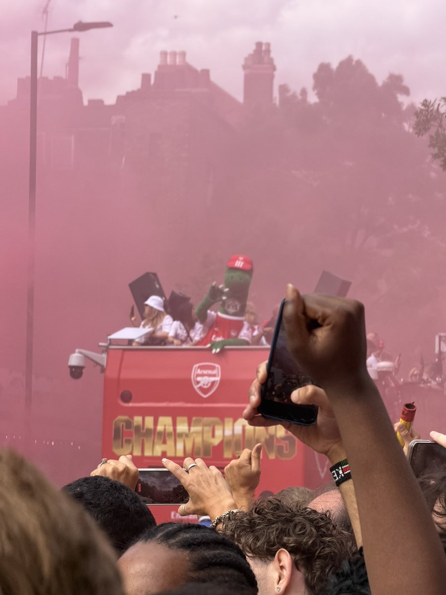 captainJac35's tweet photo. Worth all the years waiting for his moment! 
@Arsenal https://t.co/5E3VhKYRuB