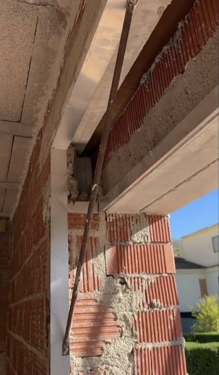 cajaislant's tweet photo. El compacto de persianas es barato pero sale caro.
Cajaislant Premarco Térmico evita puentes térmicos, entradas de frio/calor y objectos feos encima de su carpintería https://t.co/LAXf2mlDvs