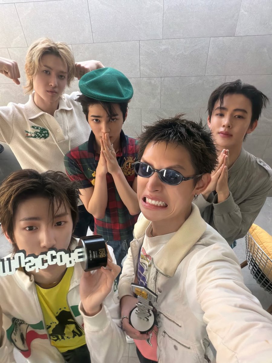 CORTISBRASIL's tweet photo. Atualização do CORTIS no Instagram.

“Inacreditável, mas conquistamos nossa 10ª vitória no Show! Music Core! Muito obrigado, COERs!! 🙇‍♂️”

#CORTIS #코르티스 @cortis_bighit https://t.co/uWSlPlIgga