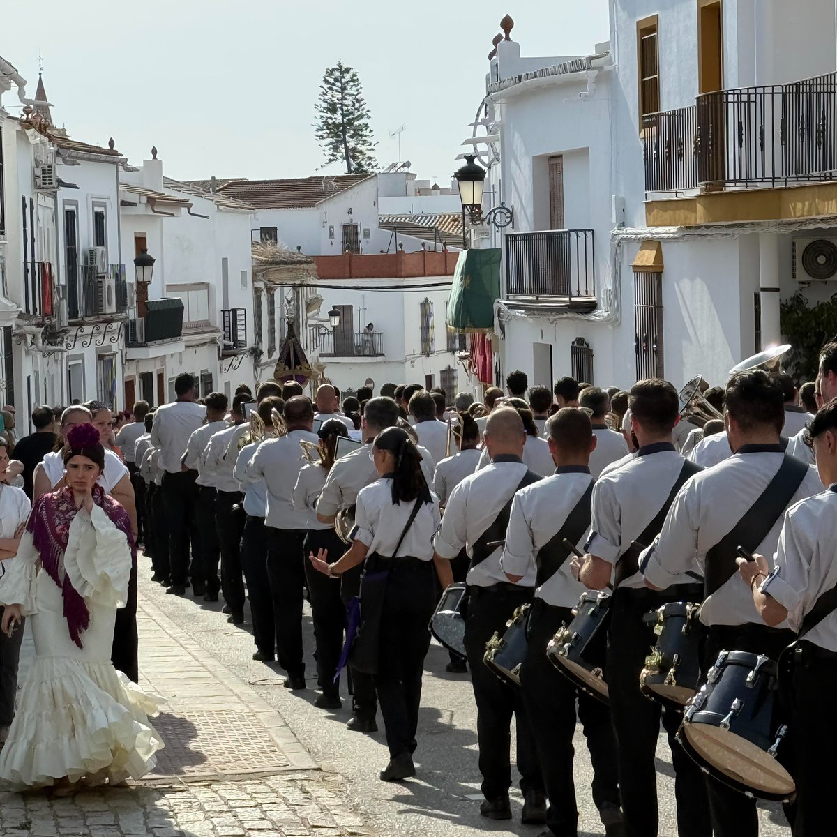 AMRedencion's tweet photo. Carrión, con su @HdadConsolacion. 

#RedencionporSevilla 🎼