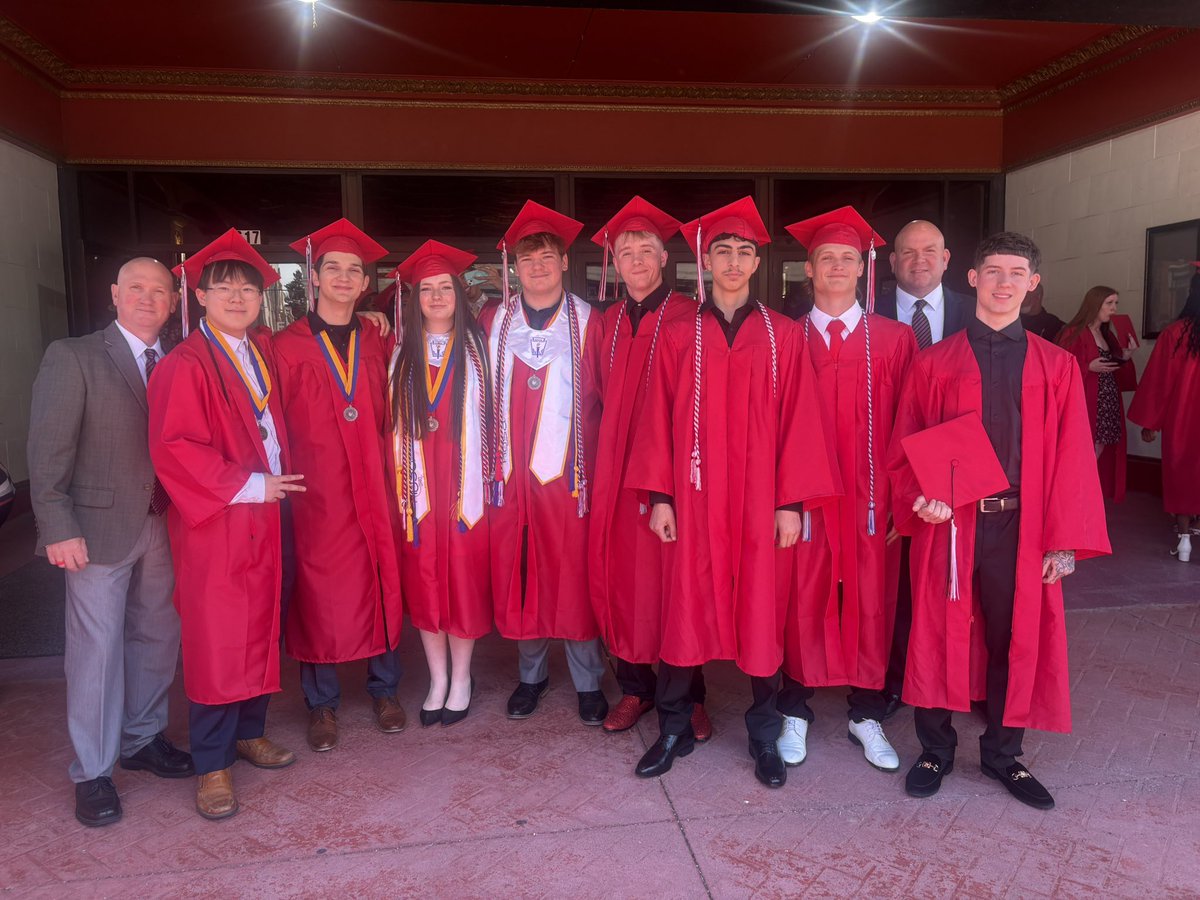 BHSWrestling's tweet photo. Today we say congratulations to our Seniors! Thank you for everything that you have done for the program! Always a Cardinal! @Brookside_AD @PrincipalAdkins @BrooksideCards @MrWorthy13 @EricSaddler3 @smithandr @bhs_softball17 https://t.co/4oA30u8Cds
