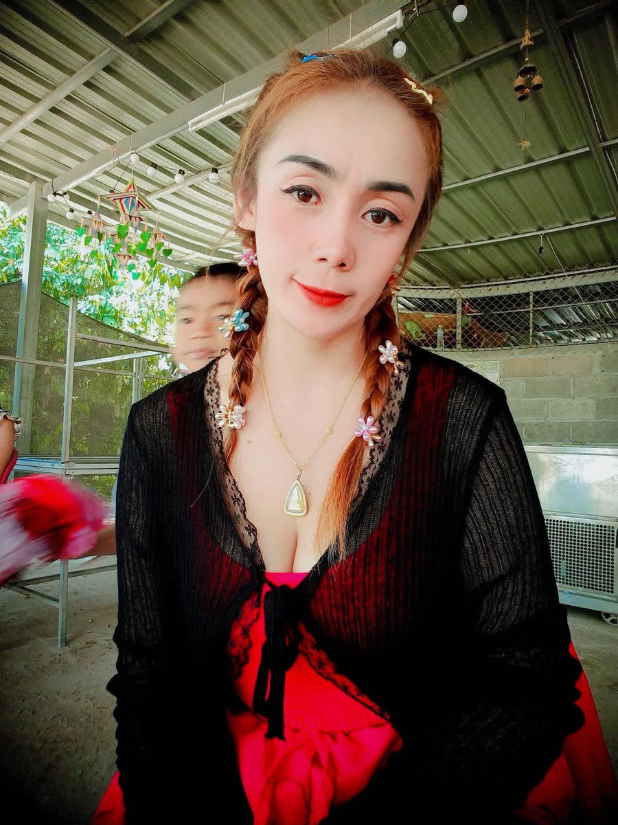 Numimxz's tweet photo. @DODPPs91r เป็นพี่สาวที่รู้จักครับร่องนมสวยมากเคยลักหลับเขาด้วยแอบดูดนมเย็ดร่องนมแล้วเส��ยบหีแบบฟินๆใส่เสื้อบางๆเห็นเสื้อในสีดำน่าจับเย็ดมากคับหีฟินมากนมก็สวยเลียดูเย็ดร่องนมคือดีมาก https://t.co/md2vF4pX6H