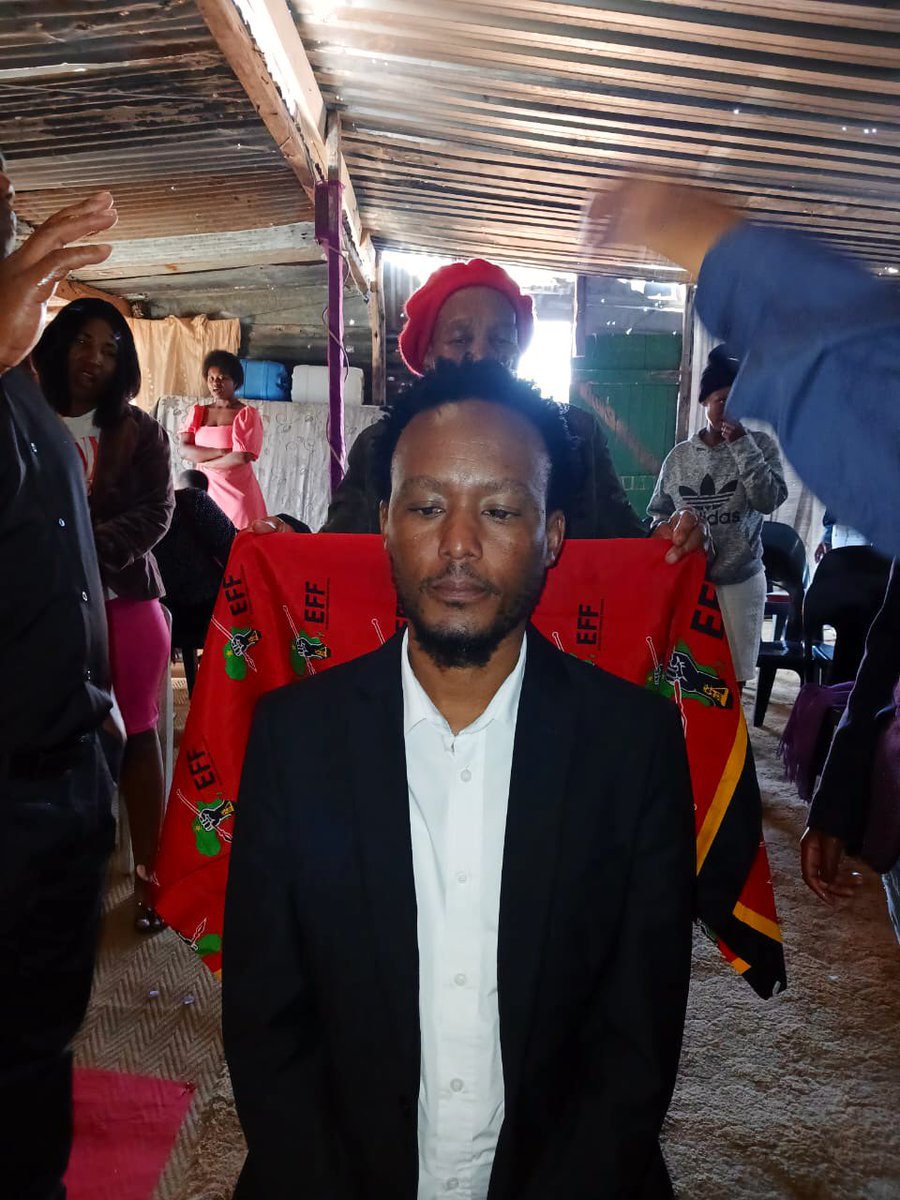 EFF_FreeState's tweet photo. ♦️In Pictures ♦️

EFF Matjhabeng Sub-Regional Chairperson and Councillor, Fighter Rasaki Ntlaoli visited the House of Faith Prophetic Ministry.

Liberation is not only political, it is spiritual, cultural, and generational.

#RegisterToVoteEFF  In The 2026 Local Government Elections On The Following Link: 
https://t.co/uj5NsIB8Z0