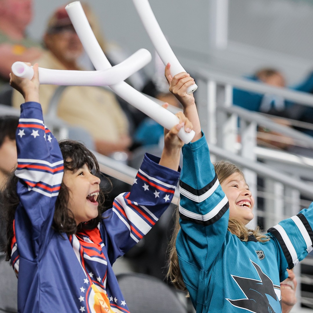 sjbarracuda's tweet photo. 😁

#NationalSmileDay https://t.co/uaF37Tbcqw