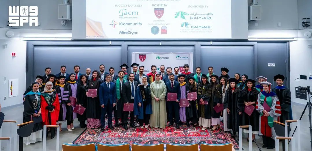 sobranewscom's tweet photo. #هارفارد تشهد تخريج 70 سعوديًا وسعودية من جامعات النخبة والتميز

 تصدرت جامعة هارفارد بـ29 خريجًا وخريجة ومعهد ماساتشوستس للتقنية بـ9 خريجين.

 وتخرج من جامعة بوسطن 19 خريجًا، وجامعة تافتس 10 خريجين.

وخريجين من جامعة ماساتشوستس بوسطن وجامعة جونسون آند ويلز.
 
تخصصات الخريجين شملت الطب والصحة العامة وطب الأسنان والتخصصات الطبية الدقيقة والهندسة وعلوم الحاسب والذكاء الاصطناعي وإدارة الأعمال والسياسات العامة والقانون والمالية وسلاسل الإمداد.

#صحيفة_صُبرة_الإلكترونية
لمزيد من الأخبار زوروا موقعنا 👇 
https://t.co/IvLBuzzgNd

@HarvardSaudi 
@Harvard