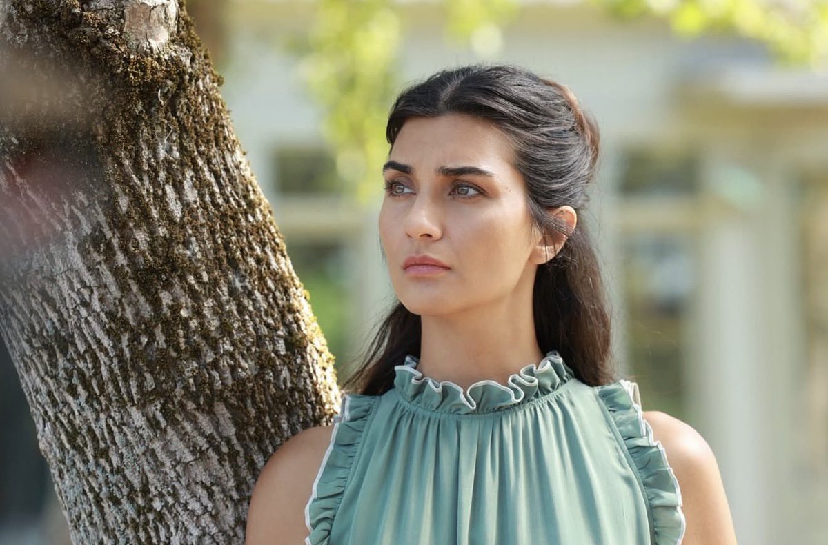 Y_Eliza13's tweet photo. @NetflixMENA Contando los días para el 24 de Junio y tener a Ada de regreso 😍😍 #TubaBüyüküstün #AnotherSelf https://t.co/VqtNmbjhFK