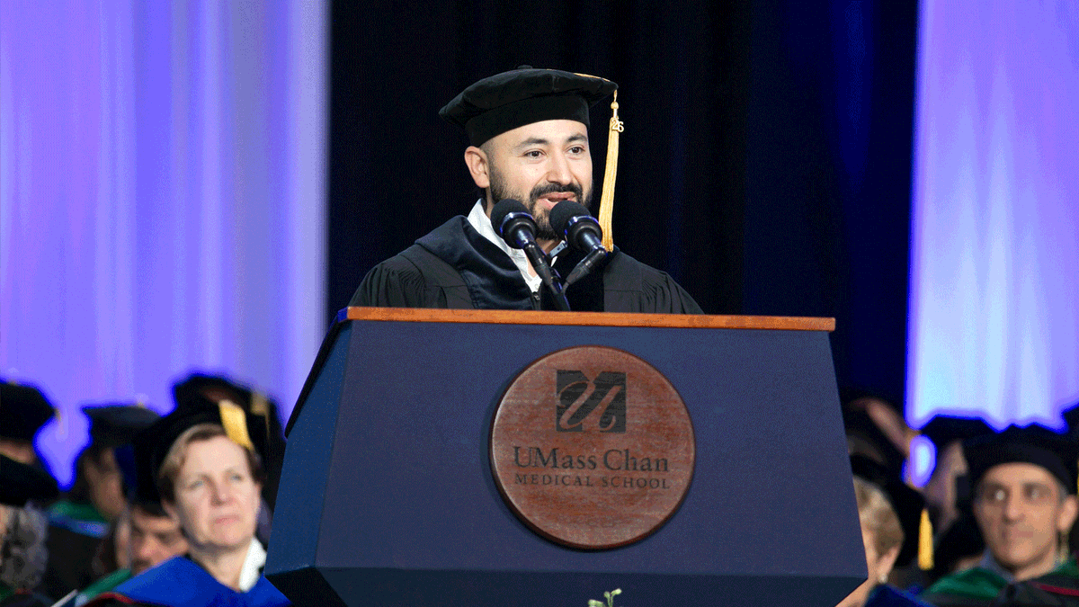 UMassChan's tweet photo. “From this point forward, we are no longer simply students of knowledge—we are now responsible for creating it." - PhD candidate Humberto Ochoa, speaking on behalf of the Morningside Graduate School of Biomedical Sciences Class of 2026

#UMassChan2026 #UMass @UMass https://t.co/JAln3SmHEW