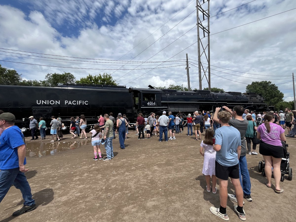 Trainboy55's tweet photo. Yesterday I went to meet the World’s largest and strongest steam engine in the America. Big Boy Locomotive https://t.co/5F6N7TwSXY