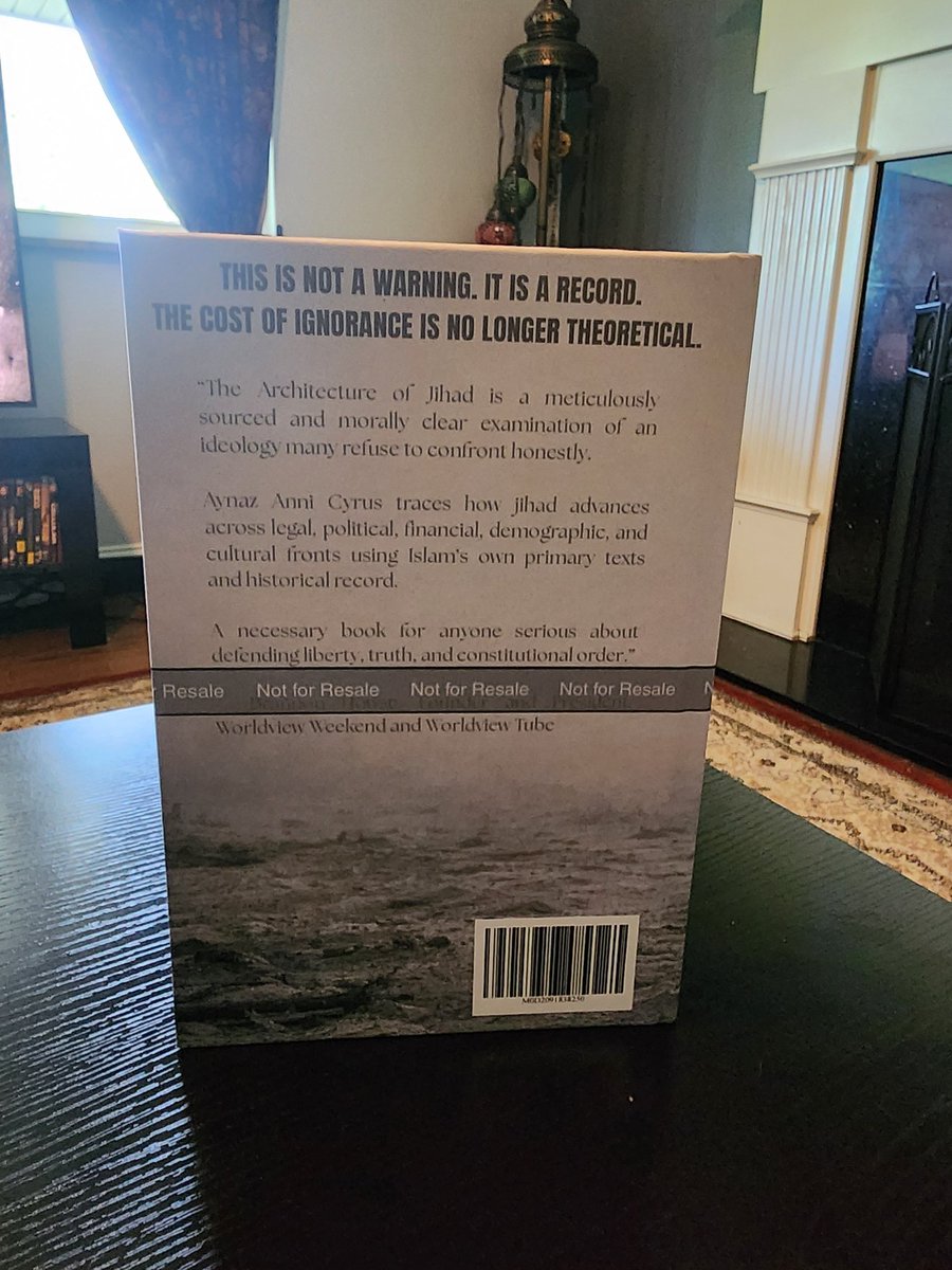 LiveUpToFreedom's tweet photo. Yaaay! Got my hardcover proof and it looks good 👍 
Get yours on Amazon ✨️🙏 https://t.co/JIthSTP8ge