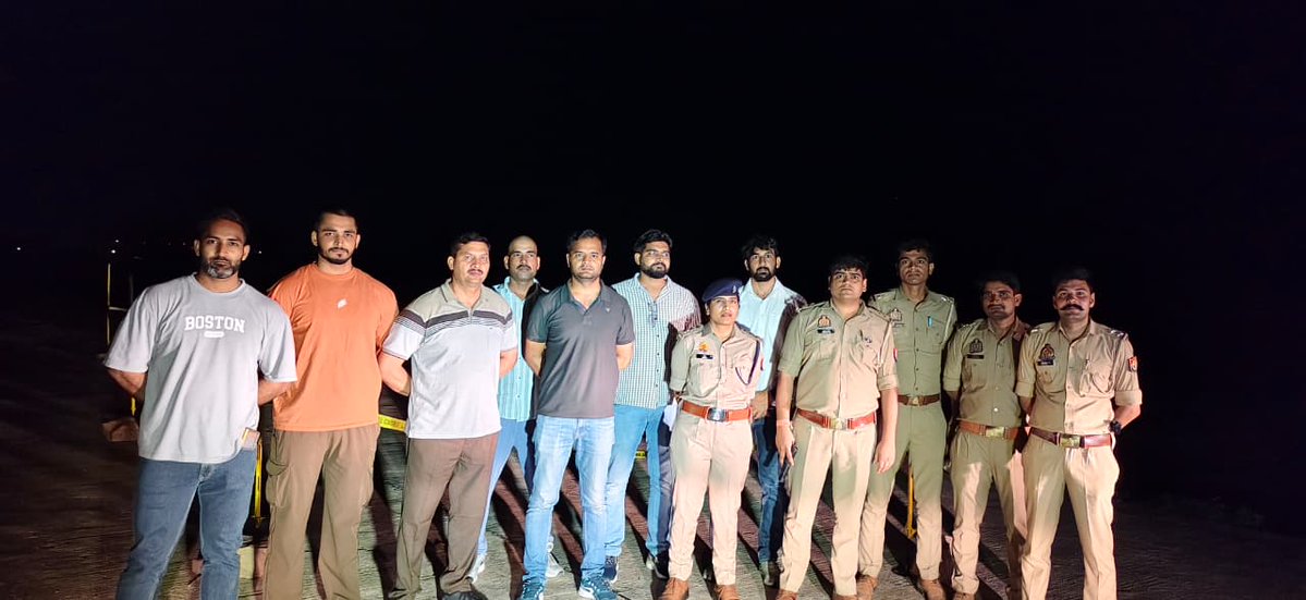 POLICE COMMISSIONERATE AGRA tweet media