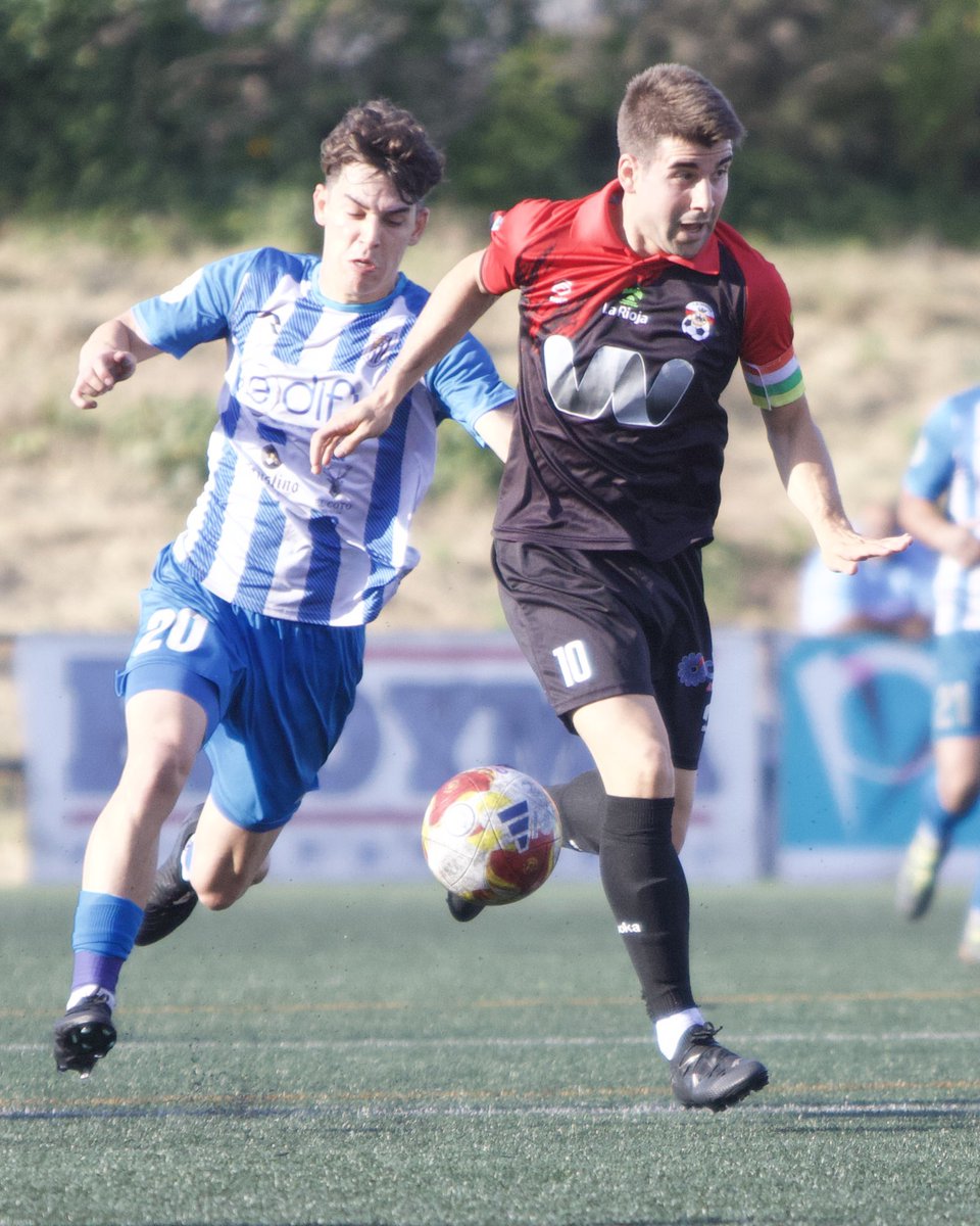 CDArnedo's tweet photo. TERCERA RFEF “PLAYOFF” ⚽️

▶️ ¡Comienza la segunda parte en el Oion Arena 🏟️!

⚽️ @SDOyonesa 0 - 0  @CDArnedo

#️⃣ #OyonesaArnedo

🤍🩵 #vamosArnedo #PlayoffAscenso 
#unpueblounequipounailusion https://t.co/4zCIq6R60Q