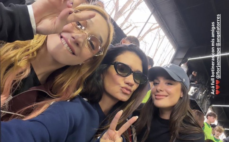 paulinandnluzu's tweet photo. mira las chicas ndn botineras, quien diría que no pegan una en las columnas de futbol de Teo jajaja #luzuvs412 https://t.co/uxPtAGLcs1