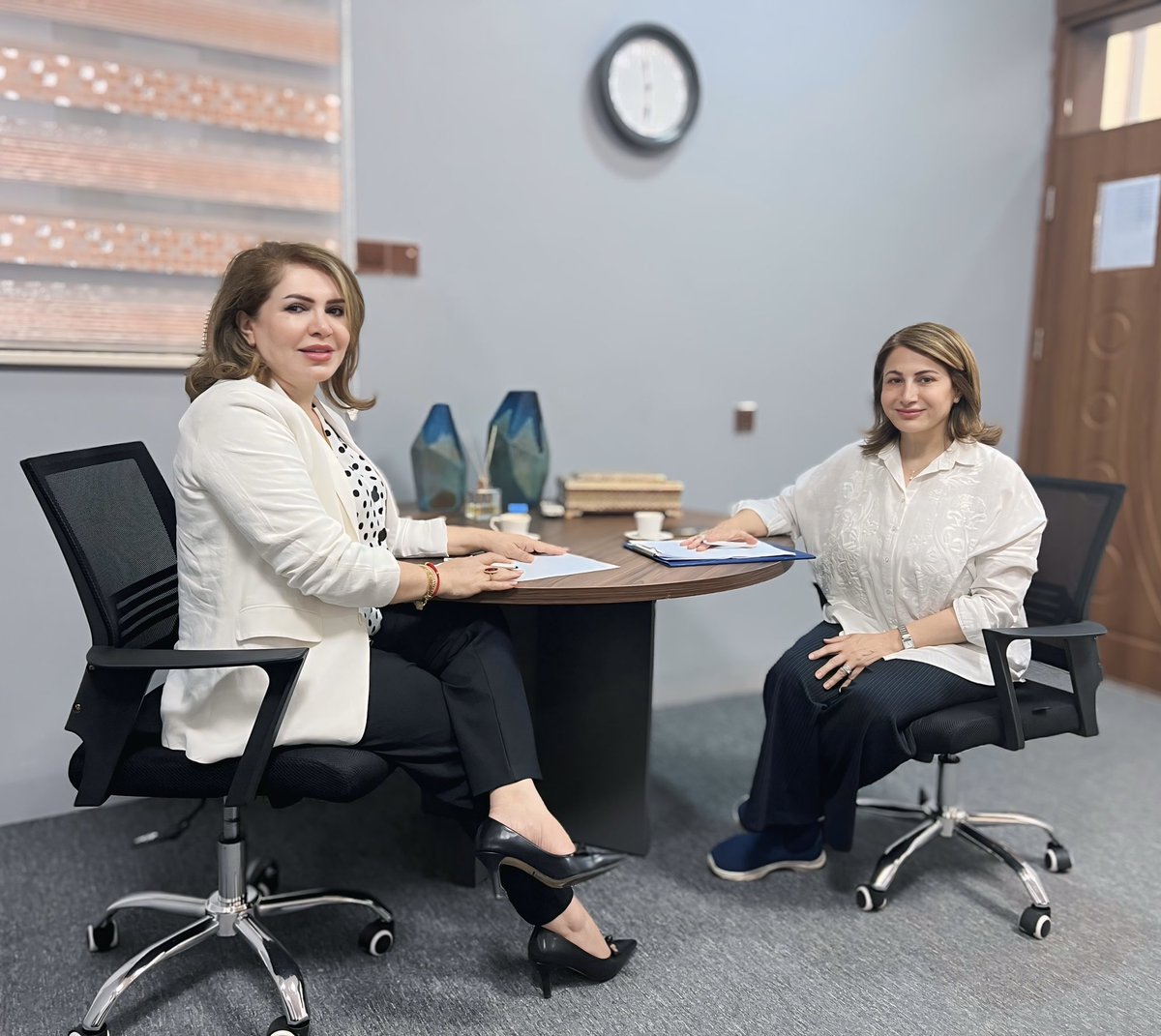 KhanimL's tweet photo. سليمانية 
31/5/2026
تشرفتُ اليوم بزيارة الصديقة السيدة @TalabaniAla آلا طالباني، النائبة السابقة، إلى مقر منظمتنا. وقد ناقشنا عددًا من القضايا والتحديات السياسية والاجتماعية، لاسيما تلك المتعلقة بحقوق المرأة وحقوق الإنسان. كما تبادلنا الآراء حول سبل تعزيز دور المرأة في مواقع صنع القرار ودعم مسيرة العدالة والمساواة في المجتمع..