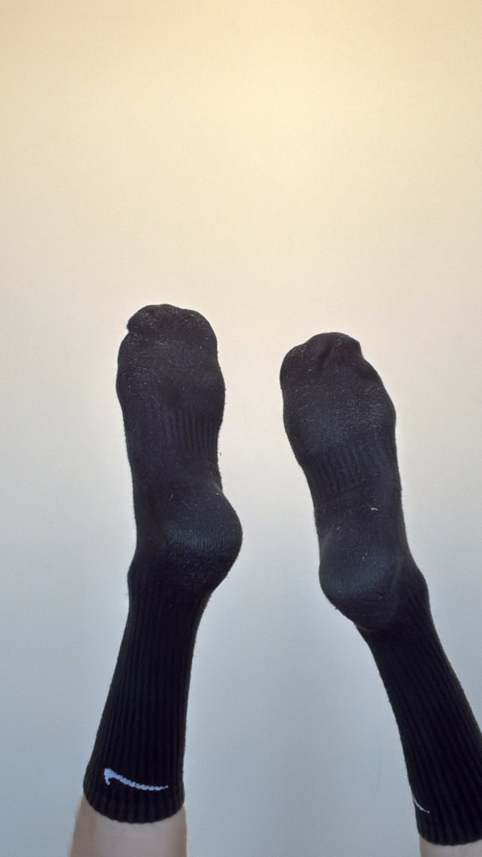 lasphi_'s tweet photo. 👣 #feet #LGBTQIAOurMonth https://t.co/FiqWVhjLSx