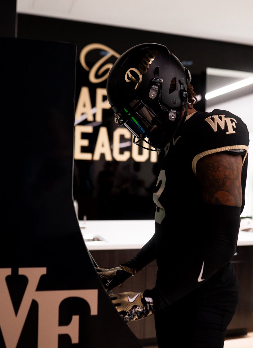 RashaadSilver_3's tweet photo. Enjoyed my visit to Wake Forest 🎩Thanks for having me @CoachDickert @Dyrell_Roberts @WakeFB @adamgorney
@Andrew_Ivins @GregSmithRivals
@247recruiting @TomLoy247
@Hayesfawcett3 @TheUCReport
@BrianDohn247
@RecruitGeorgia @DekalbRecruits
@SWiltfong_ https://t.co/vG3i3SjcSt