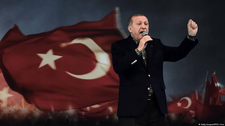 Öznur Küçüker Sirene tweet media