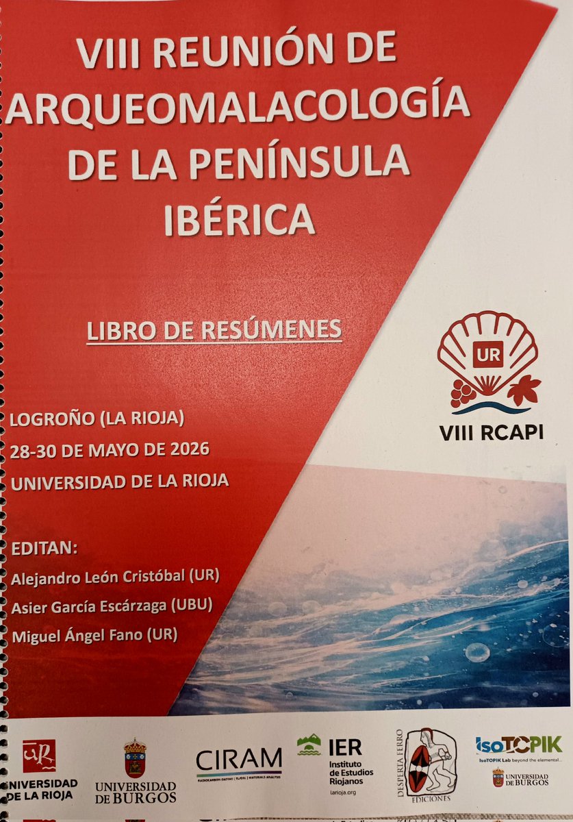 NovasArq's tweet photo. Gracias a Logroño y a la Universidad de La Rioja por la acogida de la VIII RCAPI. Todo un gustazo haber participado. 
La verdad es que este campo, año tras año, va ganando en importancia. Los estudios malacológicos nos están abriendo nuevas ventanas de investigación. https://t.co/YtFYbxzeuN