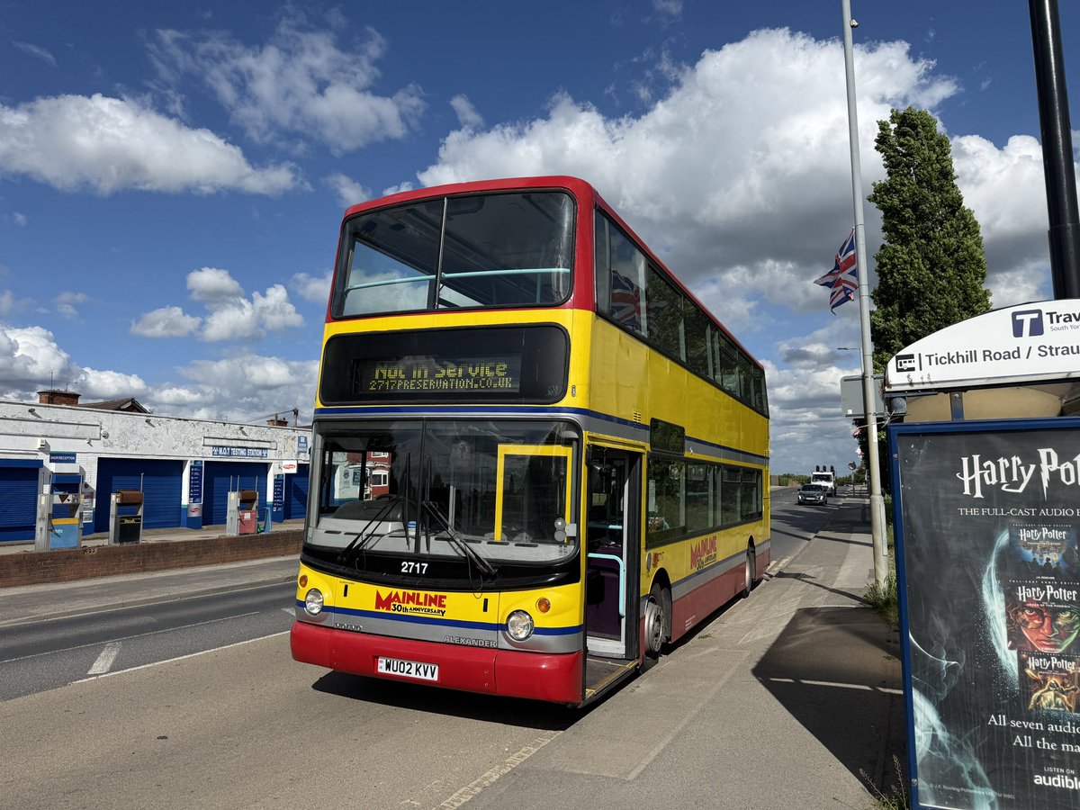 TC60054's tweet photo. Spent my day off from driving buses, driving a bus. 

I’m not complaining though, it’s been nice to get back behind the wheel of this beauty again - even if my bank account doesn’t totally agree. https://t.co/I8E6eNobHx