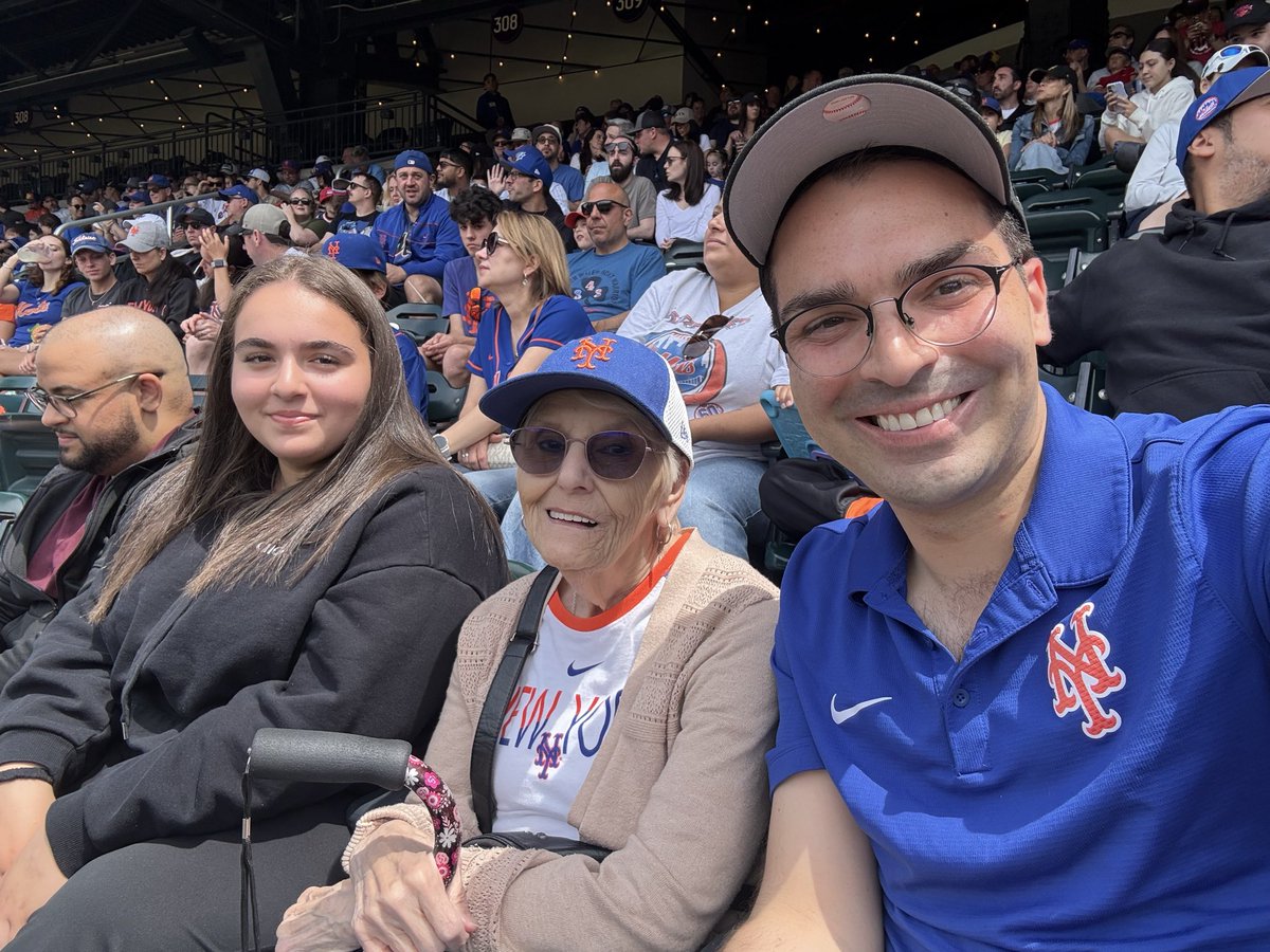 eric_ulrich's tweet photo. Let’s go Mets! #lgm @Mets @SNY_Mets https://t.co/AOwoMGh7Xh