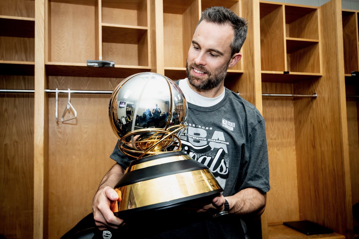 JBaronJr's tweet photo. On to the Finals.  4 More! https://t.co/wkweb6I4cQ