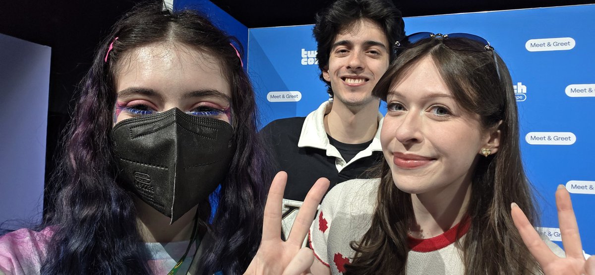 Invisible_live_'s tweet photo. Twitchcon 💜 https://t.co/TTG75N1QIS